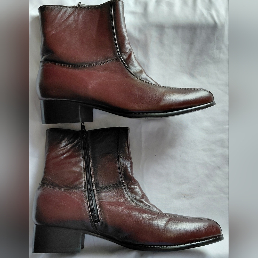 BOTANY 500 Brown Leather Side Zip. Mens 9W vintage NWOT
